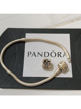 Pandora Sterling Silver 7" Snakechain Starter Bracelet w/ Present Charm 790300